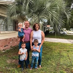 Meet your Posher, Hannah joy